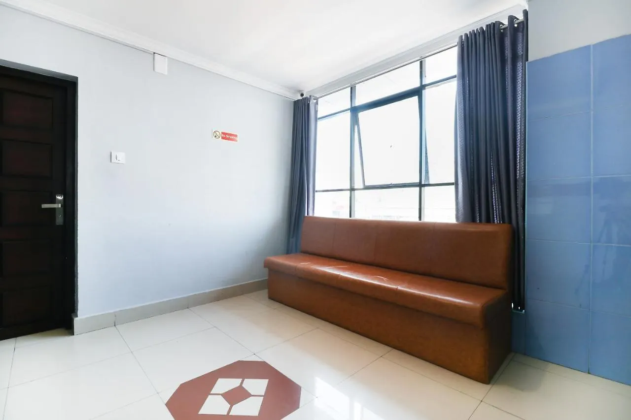 Oyo 44050 Central Queens Hotel Kochi